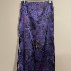 MIDI satin slide sit skirt